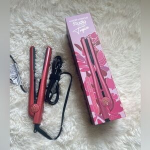 Almost Famous Studio Series Tropico Hair Straightener NWT